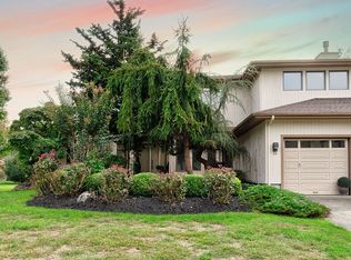 64 Covington Ln, Voorhees, NJ 08043