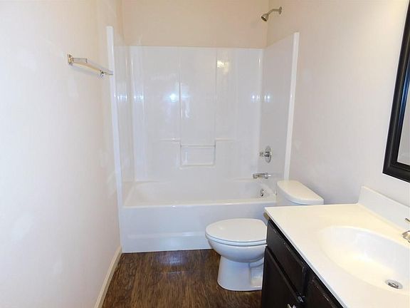 5th image of 60A Brentwood Ln