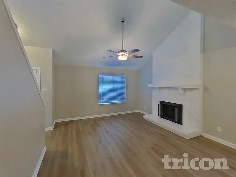 2908 Lemmontree Ln — Photo 2