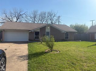 501 Kingston Dr, Grand Prairie, TX