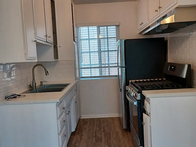 12470 Culver Blvd #13 — Photo 6