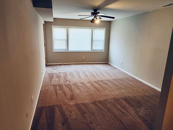 5th image of 6837 W 179th Pl #A