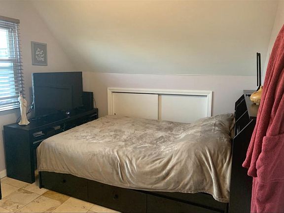 2nd image of 2325 84th St #3