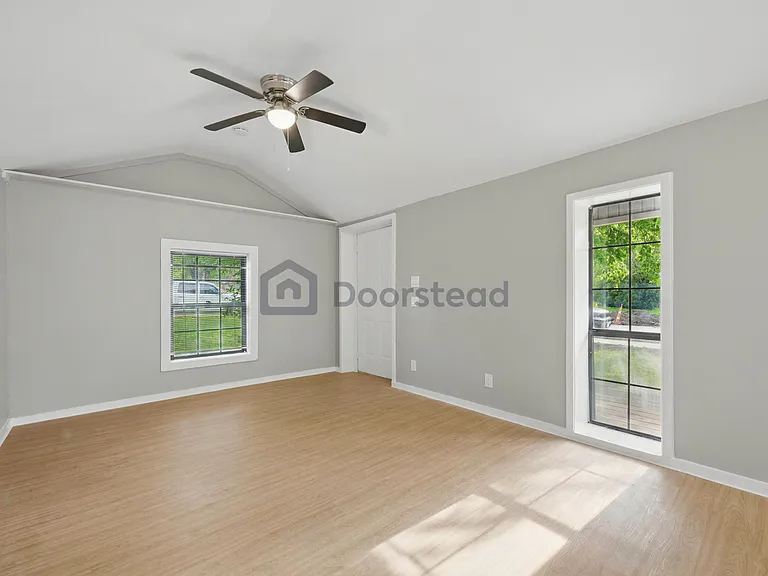 901 Kimbrough St — Photo 10