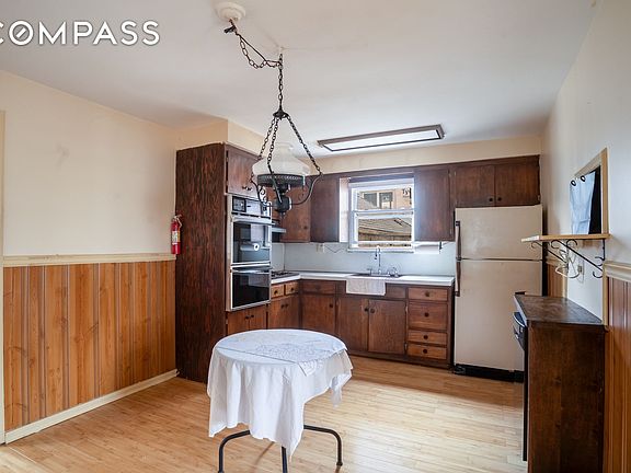 5th image of 333 Beach 88th St