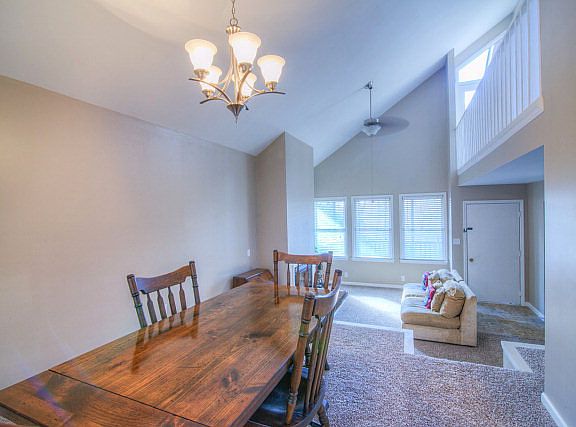 4th image of 350 River Oak Dr