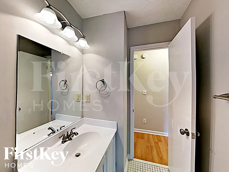 1340 Teaberry Cir — Photo 12