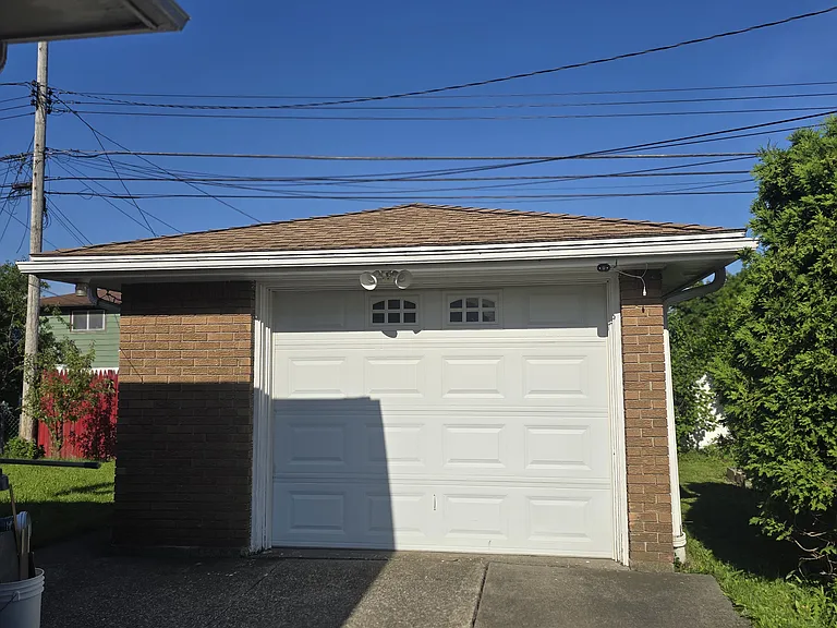 77 Marion Rd — Photo 2