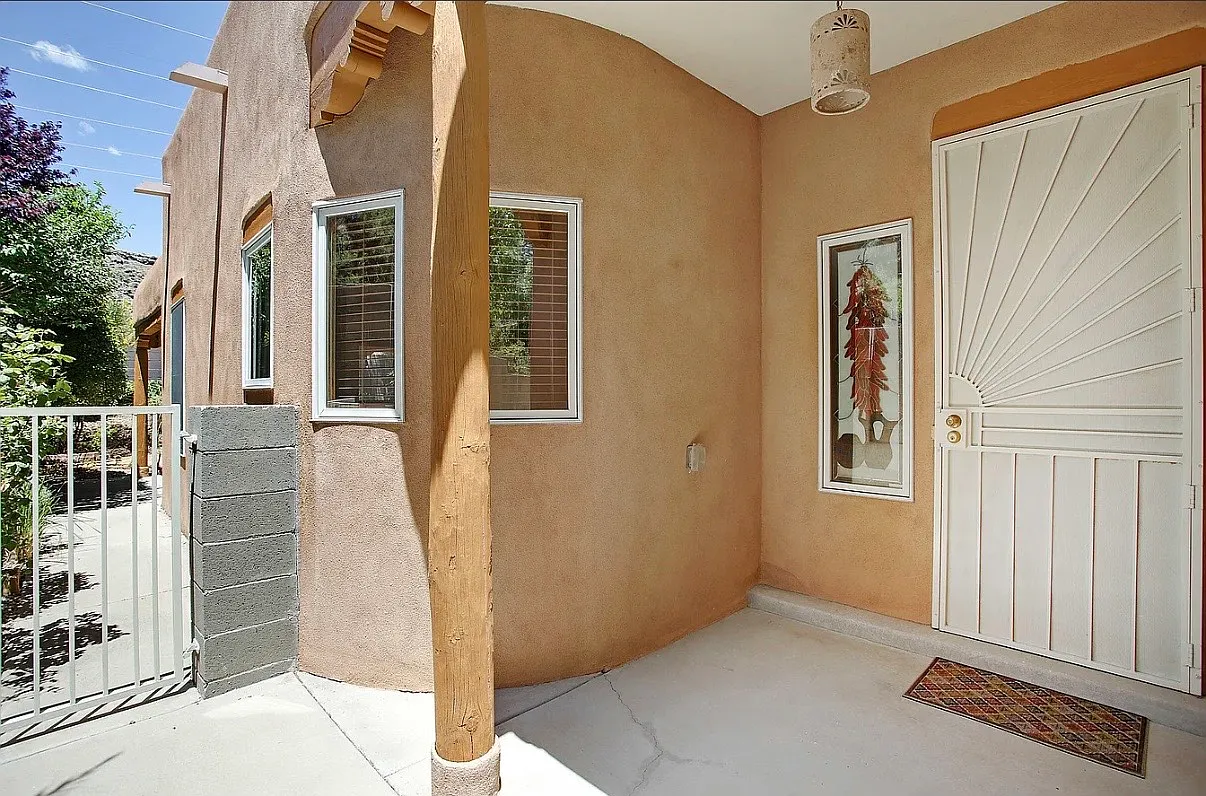 3 bed, 1507 sqft, $2,200 — Photo 2