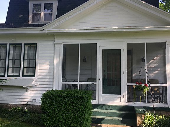 5th image of 424 Lincoln Lake Ave SE