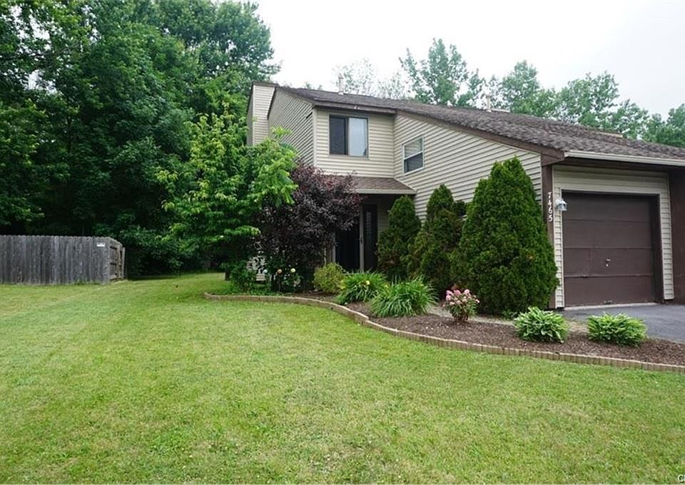 1st image of 7465 Coachlight Ln