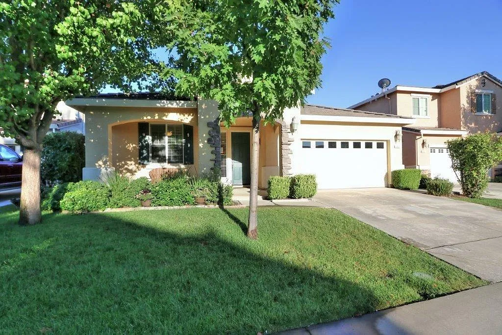 807 Seaforth Ct photo 1