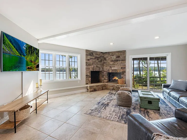 5 Chase Ln — Photo 1