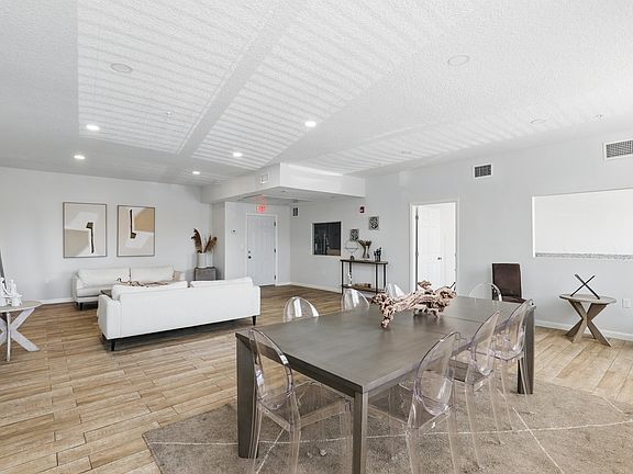 5th image of 820 Isaacville Dr #102