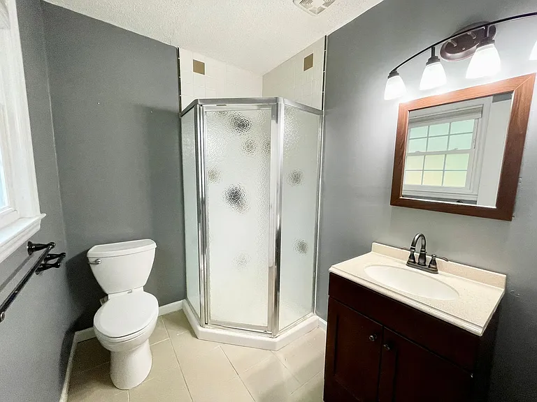 2112 Chandler Ave — Photo 12