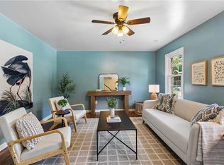 9 Hansom Dr, Poquoson, VA 23662