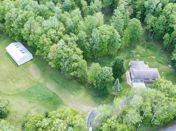 N4162 Oakland Dr, Waupaca, WI 54981