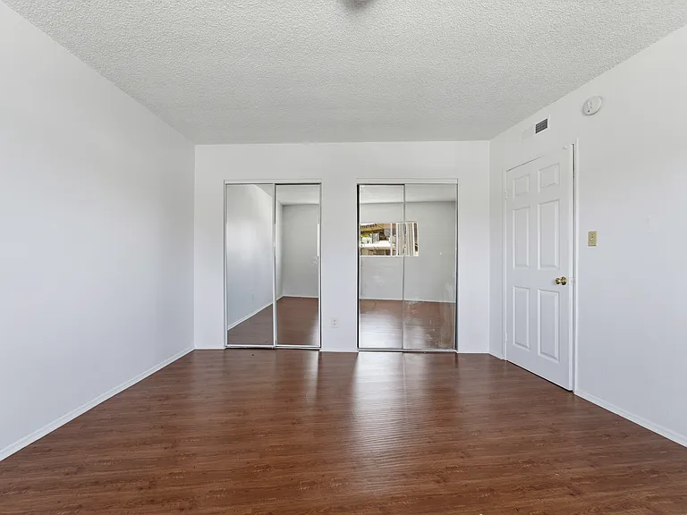 4320 Mammoth Ave #207 — Photo 13