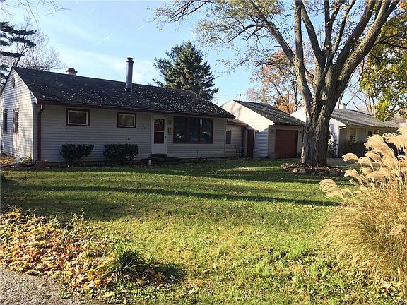 2nd image of 1318 Shawnee Dr