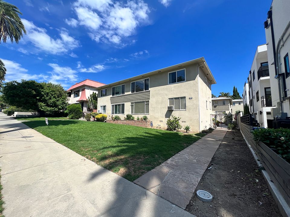 2124 N. Beachwood Dr.