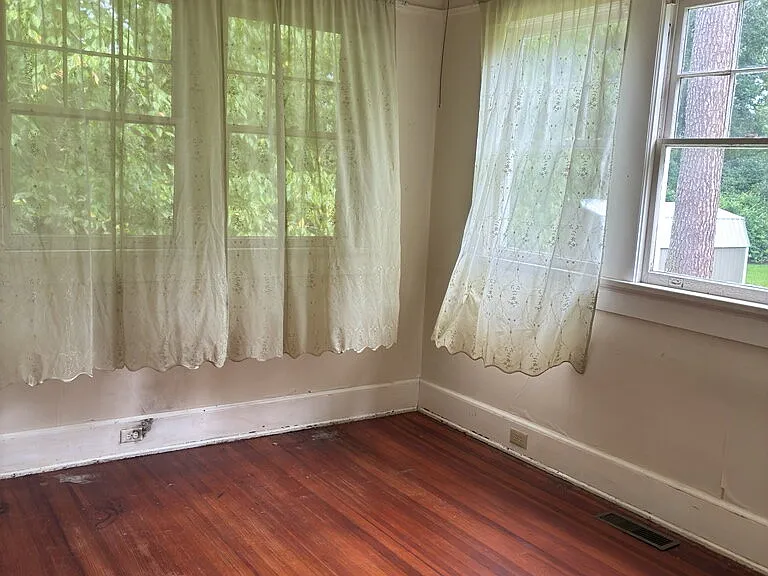 411 Central Ave — Photo 16