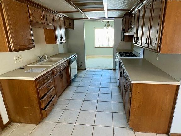 2nd image of 414 Washington