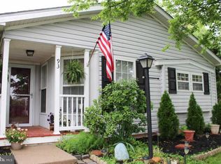 93 Acorn Ct E, New Hope, PA 18938