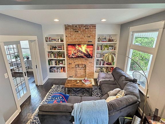 Pocket doors to dining room