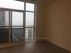 275 Village Green Sq #Penthouse 17 — Photo 5