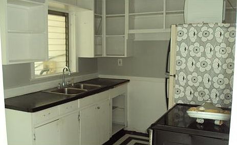 3rd image of 1207 Sutherland Dr