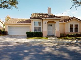 205 Oakview Dr, Azusa, CA 91702
