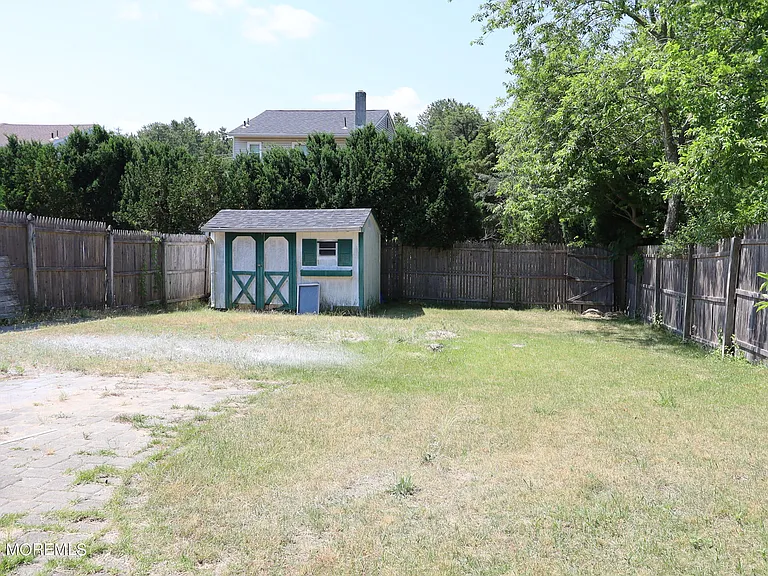 814 Laurel St — Photo 11