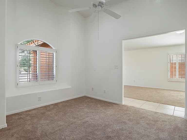 685 W Placita Vega Vis — Photo 28