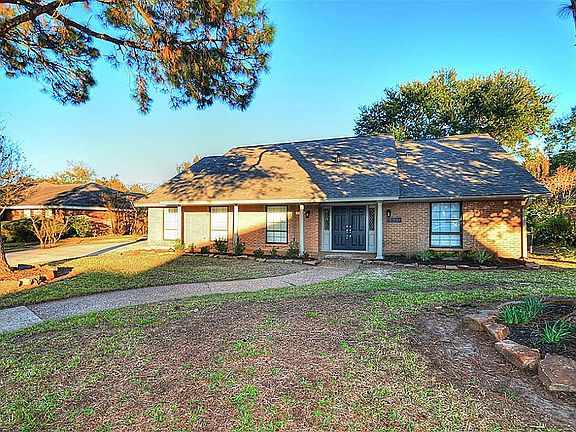 3rd image of 4920 Goose Creek Dr