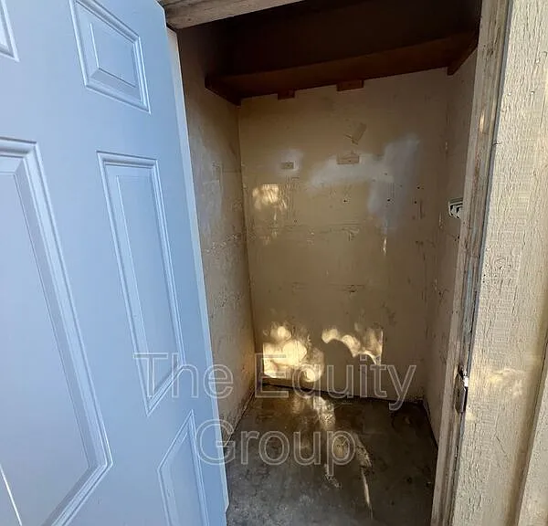 3912 W Meadow Ave — Photo 17