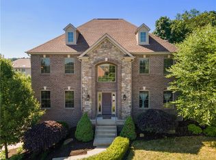 305 Riva Ridge Dr, Cranberry Township, PA 16066