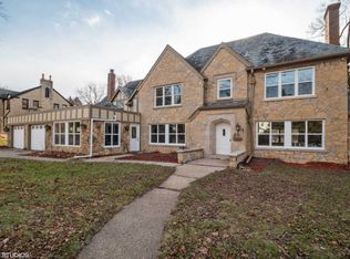 2809 Highcrest Rd, Rockford, IL 61107