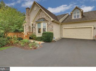 958 Daylily Dr, Langhorne, PA 19047