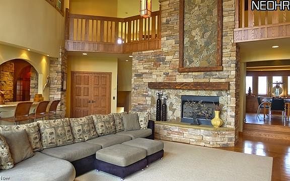 4th image of 7235 Castle Pines Dr