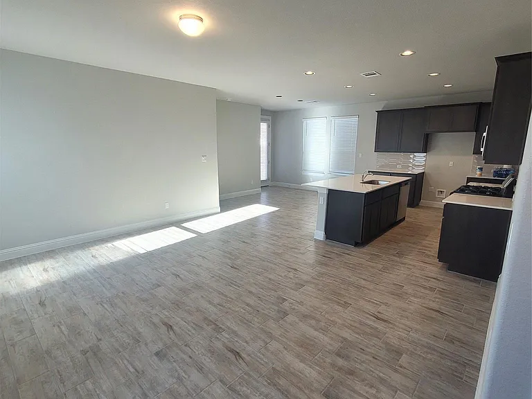 120 Free Stone Dr — Photo 26