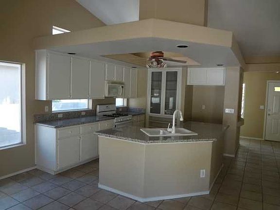 2nd image of 1718 Silver Glen Ave