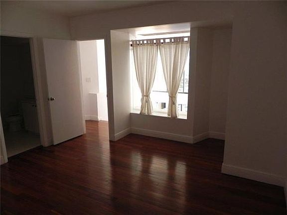 5th image of 20185 E Country Club Dr APT Ts 2