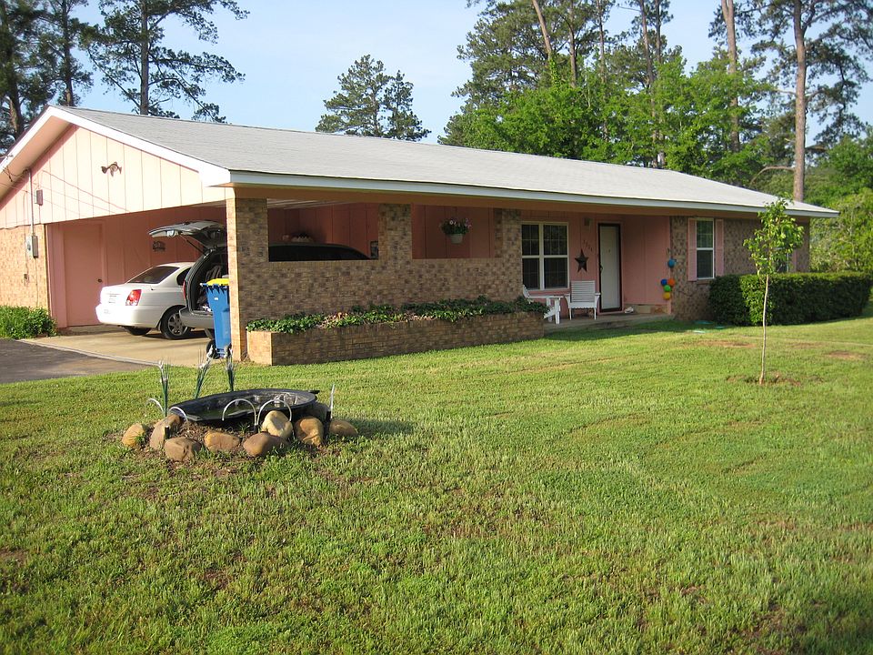 1st image of 3904 Forest Hills Dr