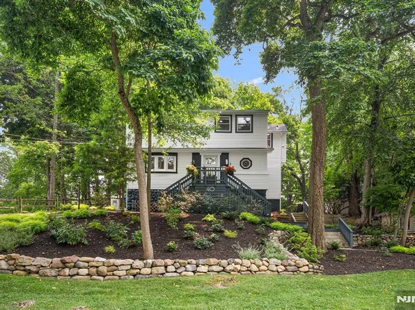 40 W Oak St, Ramsey, NJ 07446