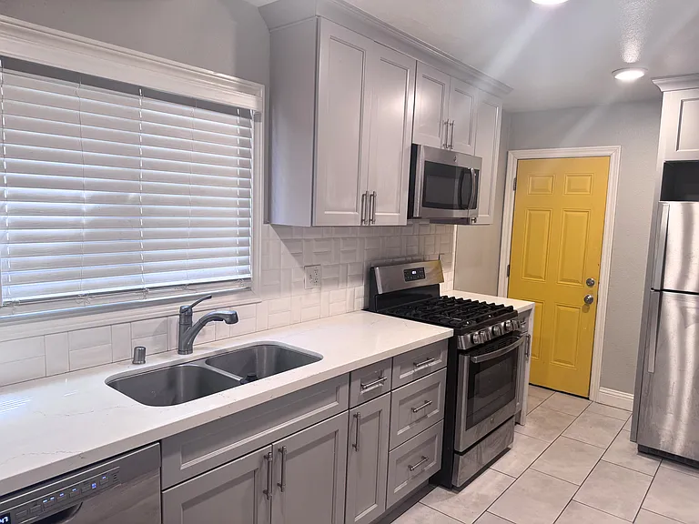 2235 Church St #B — Photo 3
