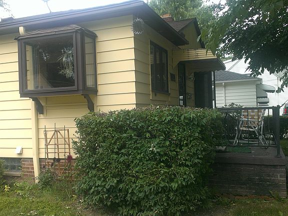 3rd image of 5720 S Park Blvd