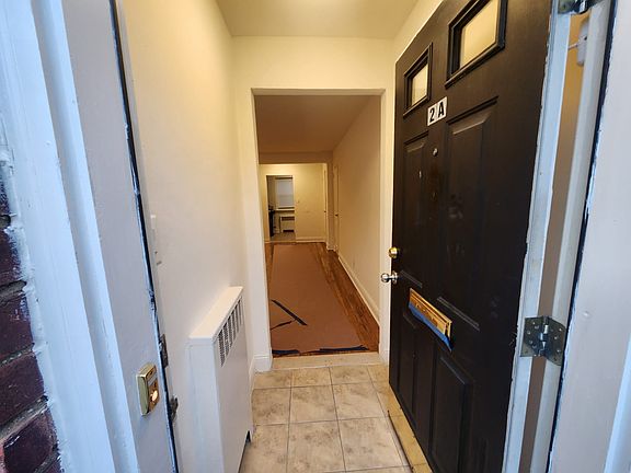 2nd image of 476 Howard Ave #A2