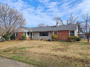 1150 Pembroke Dr, Saint Louis, MO
