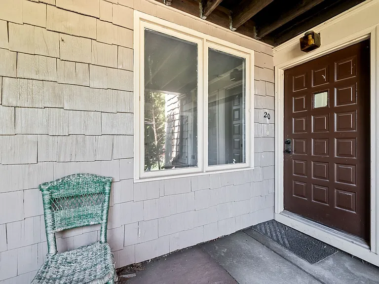 20 Little Oak Ln #20 — Photo 3