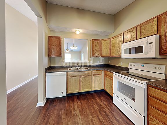 3rd image of 6428 Oyster Key Ln
